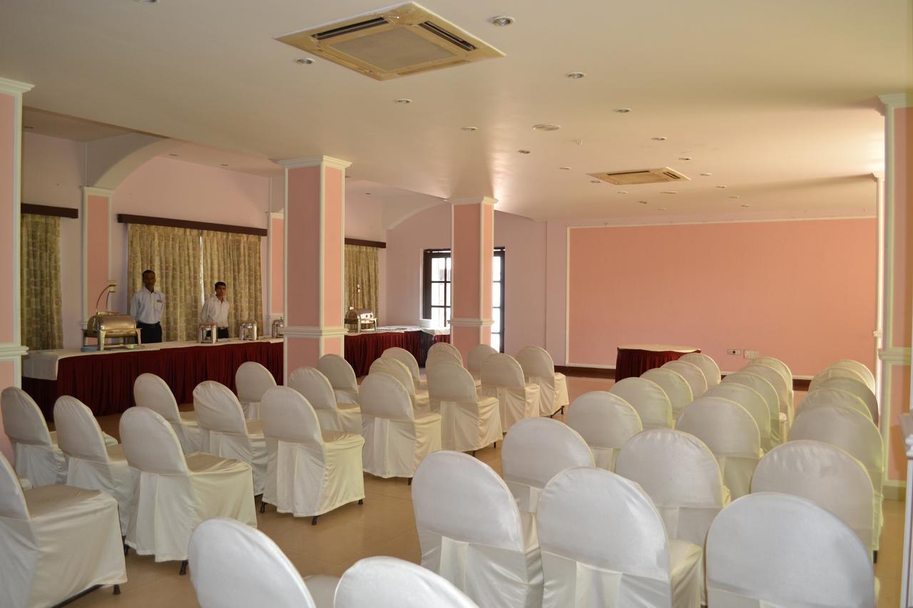 Hotel Ashish International Bhilai Bagian luar foto